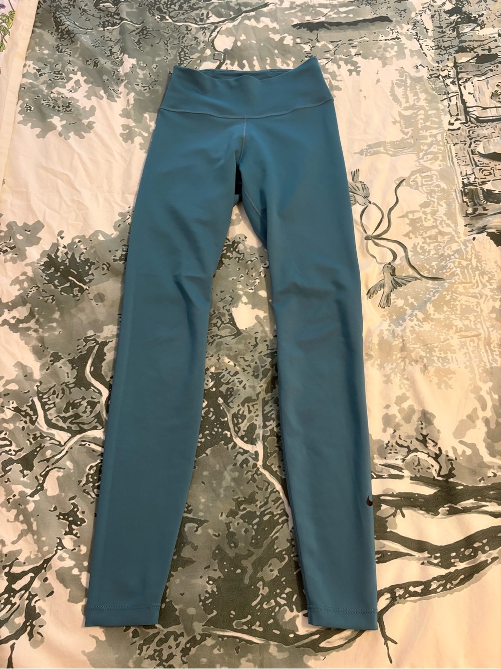 Nike women’s Teal/Blue High-Rise Leggings XS